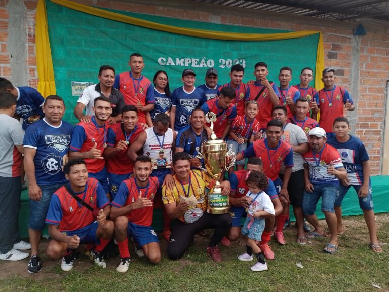 Grande final do campeonato de futebol da região do Macurá.