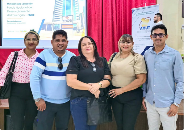 Equipe da PMC participa de formação de gestores da educação pública
