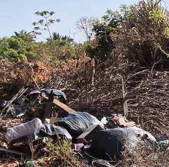 SEMMA e Vigilância Sanitária fiscalizam o descarte irregular de lixo com apoio da Polícia e presença do Prefeito
